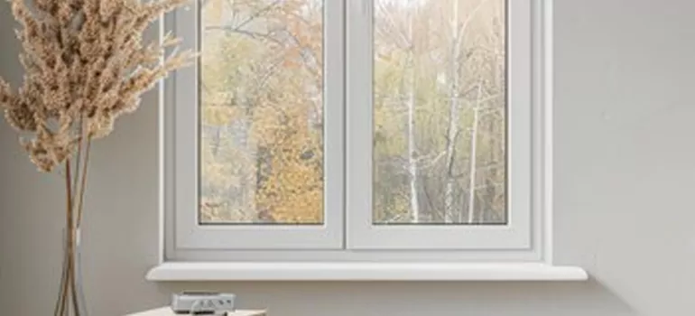 Vinyl Window Stool in Port Charlotte, FL